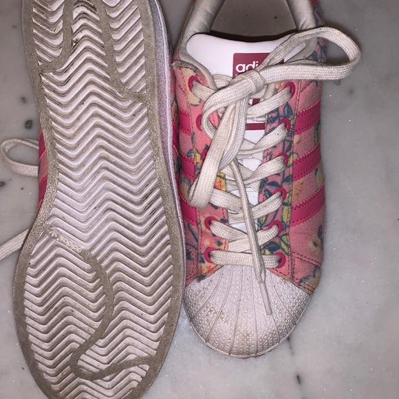 Adidas shoes - Picture 4 of 4